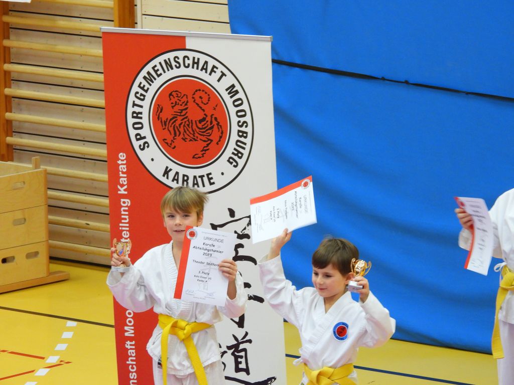 2023-11 -25 - Abteilungsturnier Karate-46.jpg
